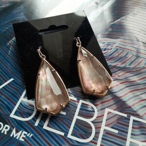KENDRA SCOTT TEARDROP EARRINGS
